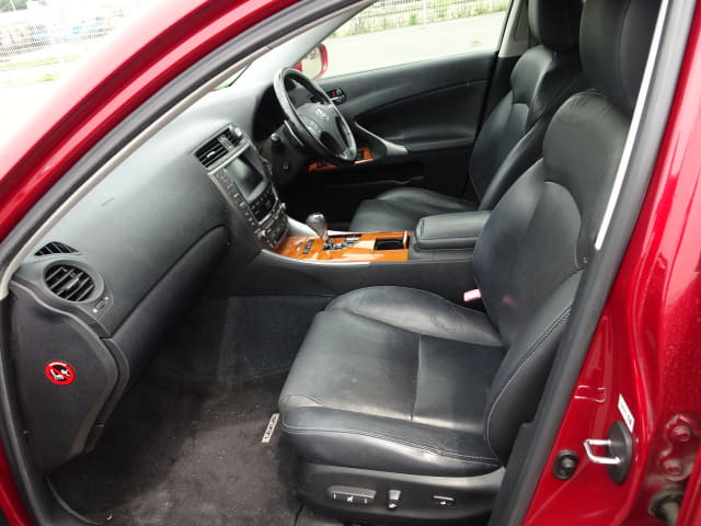 LEXUS IS thumbnail 26