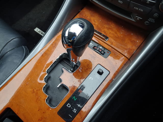 LEXUS IS thumbnail 37