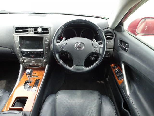 LEXUS IS thumbnail 30