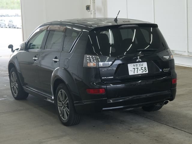MITSUBISHI Outlander thumbnail 2