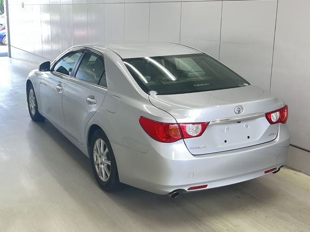 TOYOTA Mark X thumbnail 2