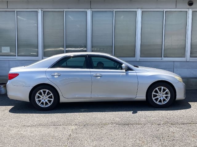 TOYOTA Mark X thumbnail 4
