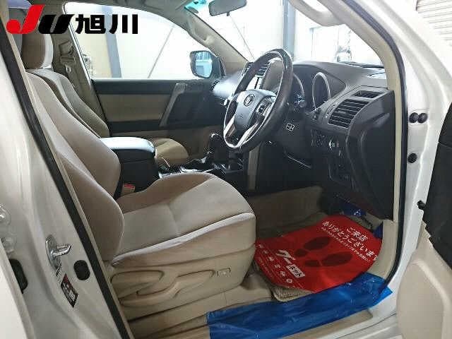TOYOTA Land Cruiser Prado thumbnail 3
