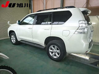2010 TOYOTA Land Cruiser Prado