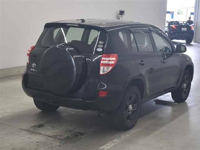 TOYOTA RAV4 thumbnail 2