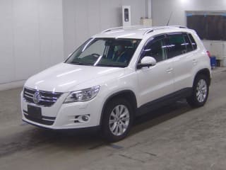 2011 VOLKSWAGEN Tiguan