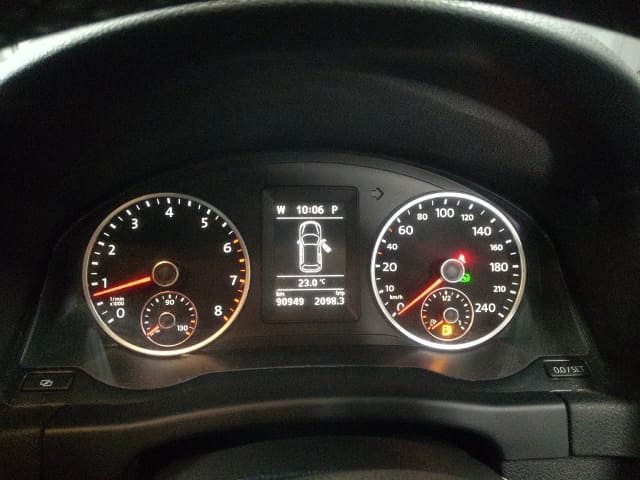 VOLKSWAGEN Tiguan thumbnail 5