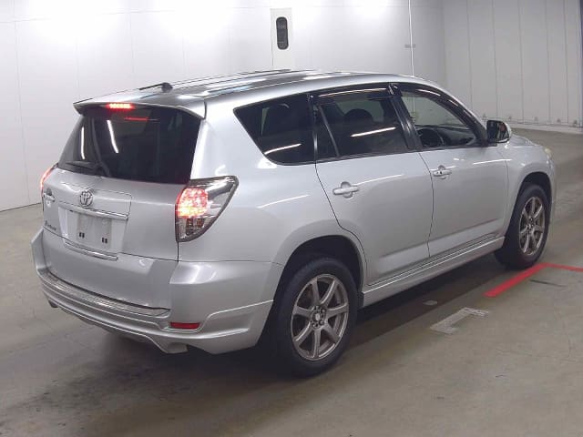 TOYOTA Vanguard thumbnail 2
