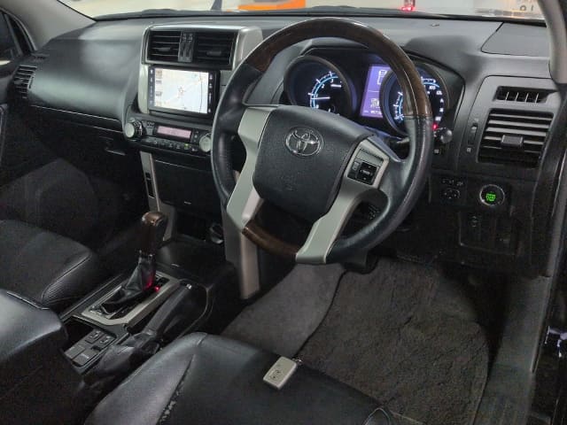 TOYOTA Land Cruiser Prado thumbnail 3