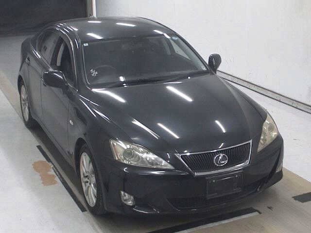 LEXUS IS thumbnail 4