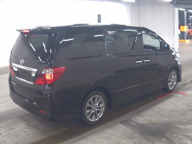 TOYOTA Alphard thumbnail 2