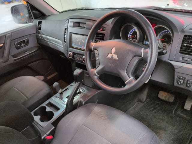 MITSUBISHI Pajero thumbnail 53