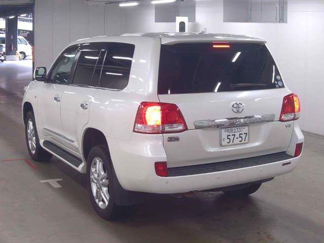 TOYOTA Land Cruiser thumbnail 3