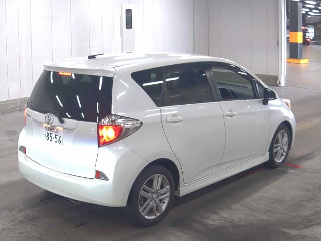 TOYOTA Ractis thumbnail 2
