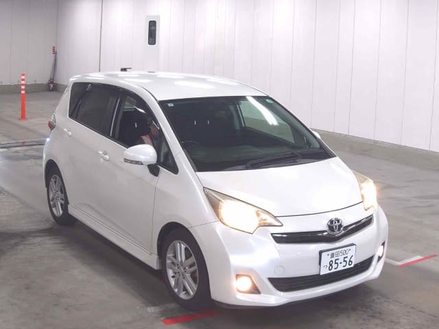 TOYOTA Ractis thumbnail 6