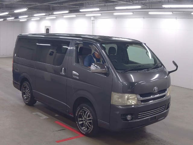 TOYOTA Regiusace Van thumbnail 6