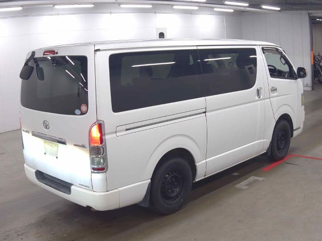 TOYOTA Regiusace Van thumbnail 2
