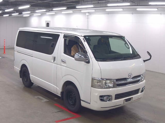 TOYOTA Regiusace Van thumbnail 6