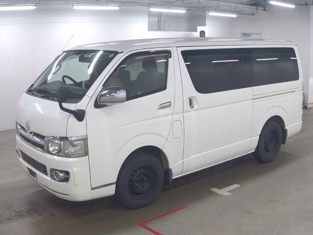 TOYOTA Regiusace Van