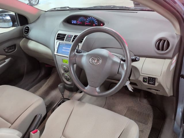 TOYOTA Belta thumbnail 3