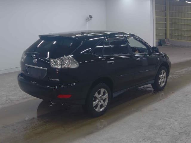 TOYOTA Harrier thumbnail 2