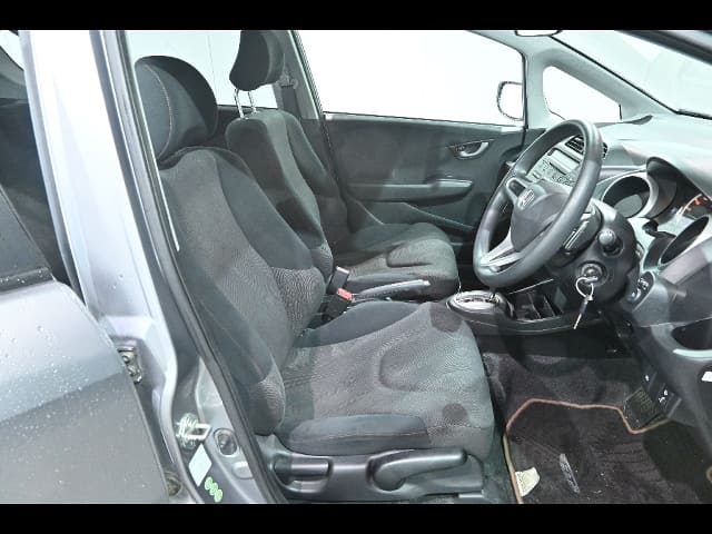 HONDA Fit thumbnail 3