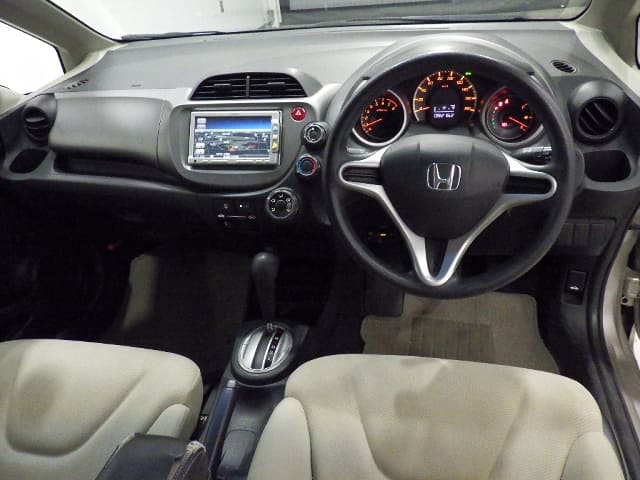 HONDA Fit thumbnail 3