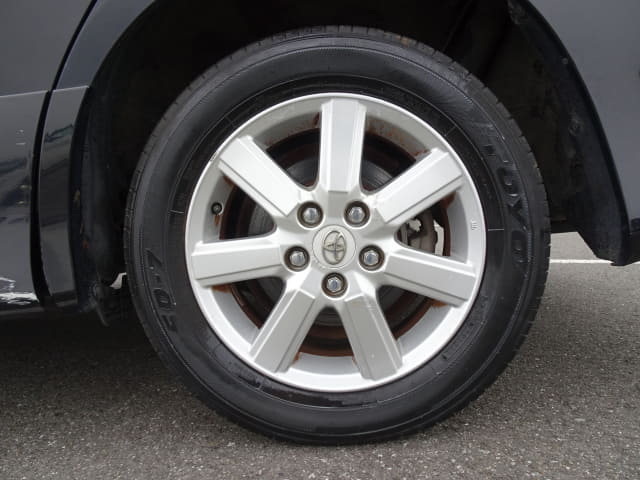 TOYOTA Noah thumbnail 10
