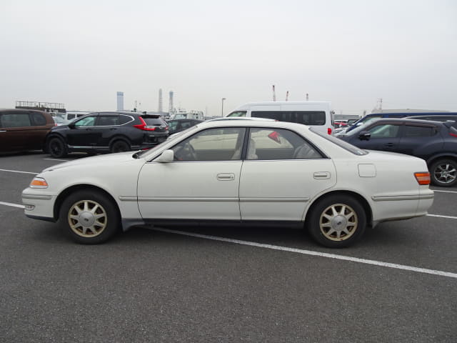 TOYOTA Mark II thumbnail 2