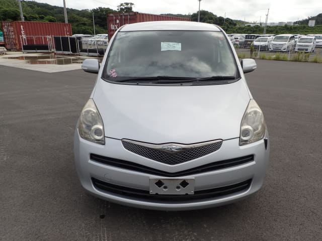 TOYOTA Ractis thumbnail 8