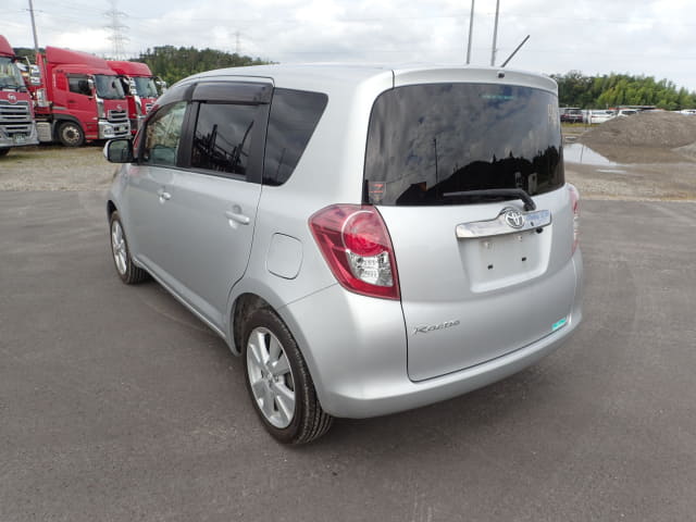 TOYOTA Ractis thumbnail 3