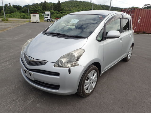 TOYOTA Ractis