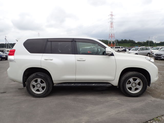 TOYOTA Land Cruiser Prado thumbnail 6