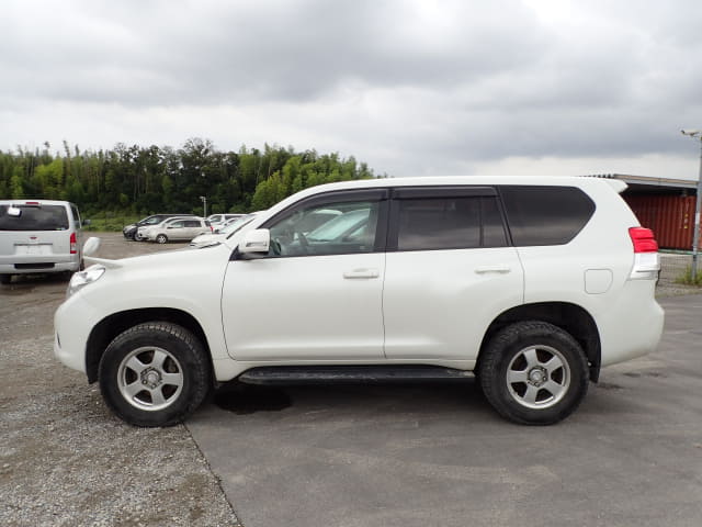 TOYOTA Land Cruiser Prado thumbnail 2