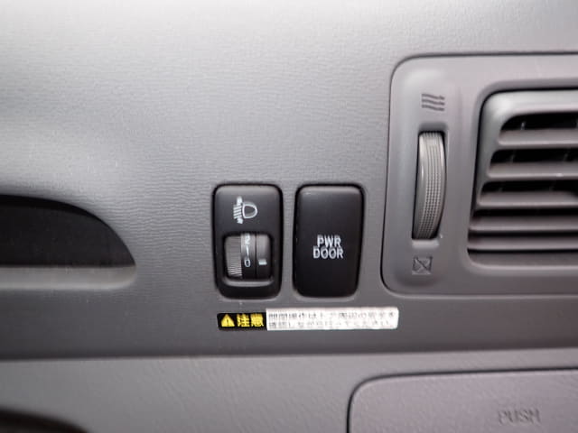 TOYOTA Raum thumbnail 38