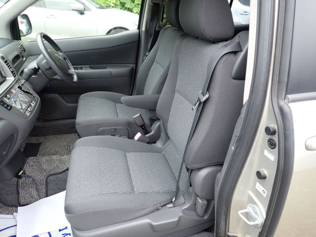 TOYOTA Raum thumbnail 26