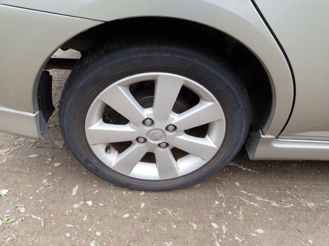TOYOTA Raum thumbnail 10