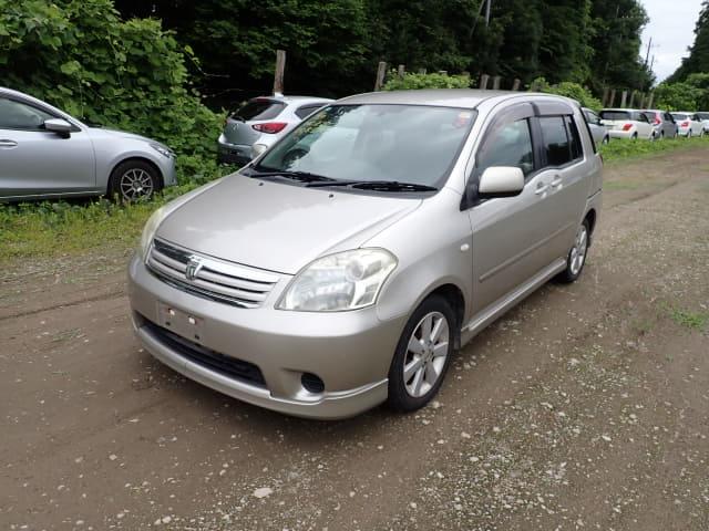 TOYOTA Raum