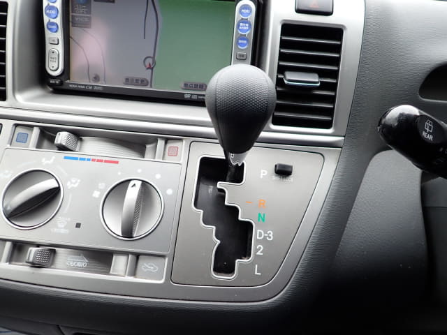 TOYOTA Raum thumbnail 36