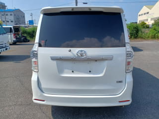 2011 TOYOTA Voxy