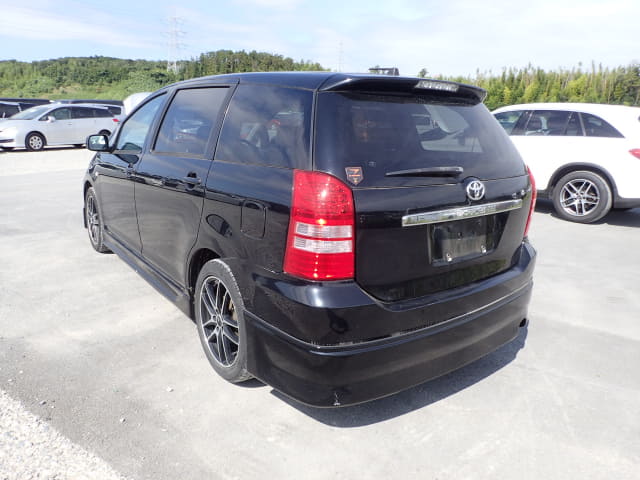 TOYOTA Wish thumbnail 3