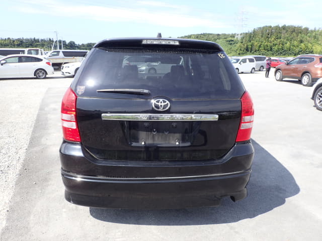 TOYOTA Wish thumbnail 4