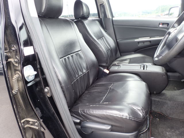 TOYOTA Wish thumbnail 25