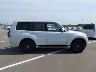 2011 MITSUBISHI Pajero