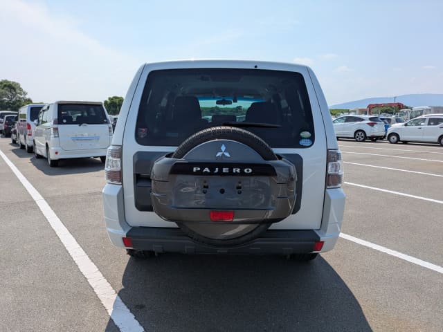 MITSUBISHI Pajero thumbnail 4