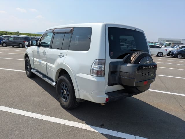 MITSUBISHI Pajero thumbnail 3