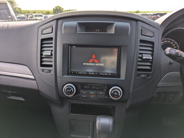 MITSUBISHI Pajero thumbnail 35