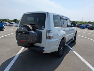 2011 MITSUBISHI Pajero