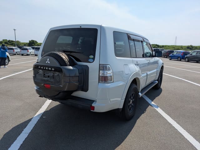 MITSUBISHI Pajero thumbnail 5