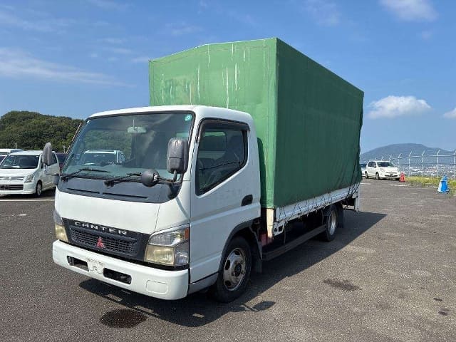 MITSUBISHI Canter;